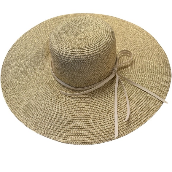 Elegant Tan Wide-Brimmed Sun Hat with Golden Hints - Picture 1 of 10